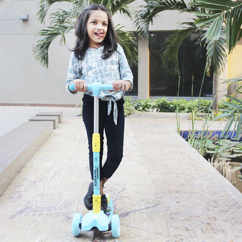 Road Runner Scooter For Kids - PU LED Wheels, 4 Level Height Adjustment, Anti Slip Deck, Safety Certified, 3-Wheel scooter, Easy use, 3-7years - Image 16